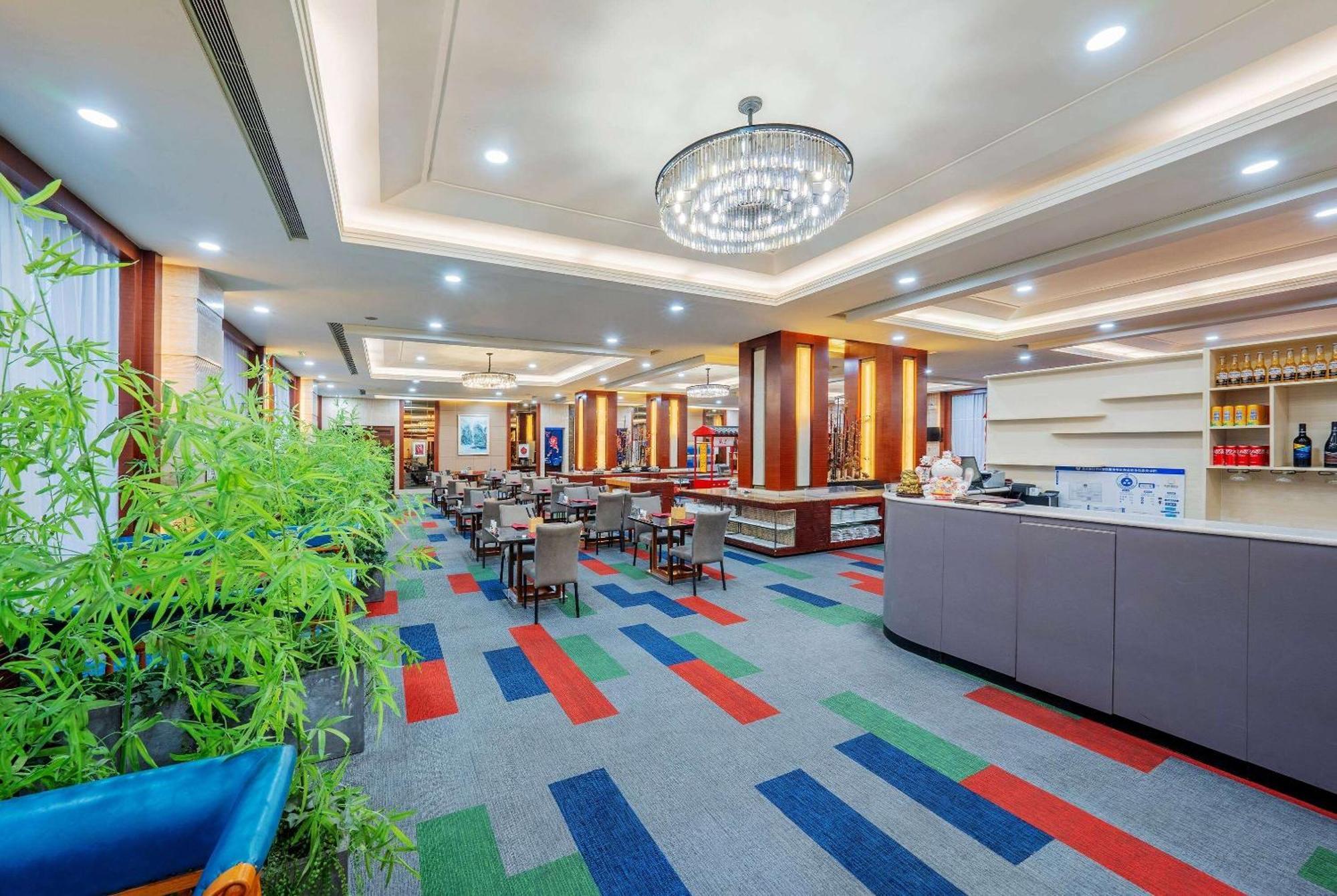 Ramada Beijing North Hotel Changping Buitenkant foto